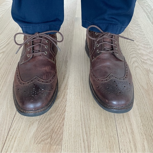 Clarks Dark Brown Wingtip Shoe - Picture 3 of 4